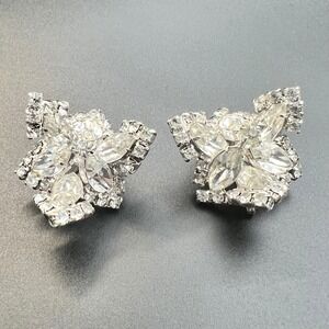 Magic Clip Rhinestone Cluster Earrings Silver EX